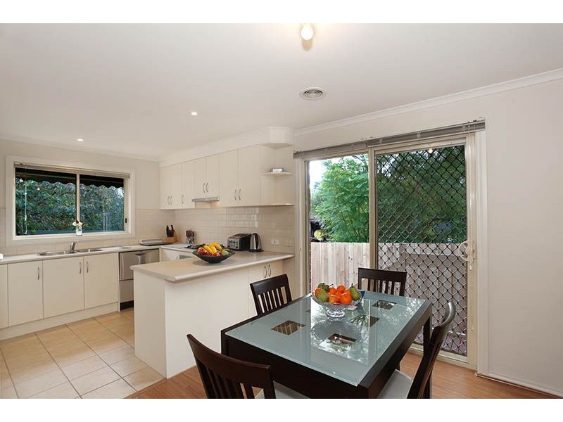 4/8 Sherwood Avenue, Ringwood East VIC 3135