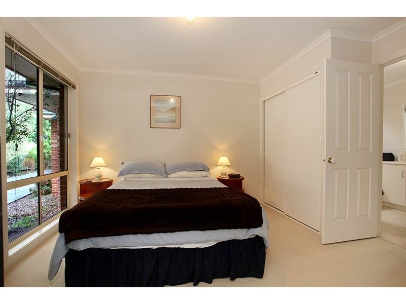 4/8 Sherwood Avenue, Ringwood East VIC 3135