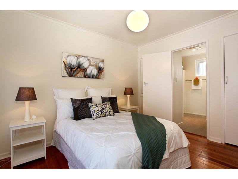 2/11 Main Street, Blackburn VIC 3130