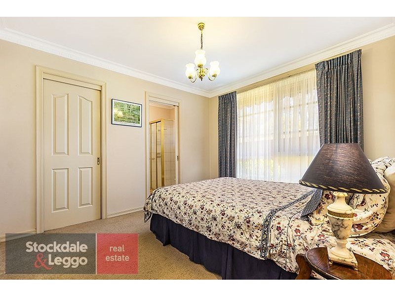 2/5 Holland Road, Blackburn South VIC 3130