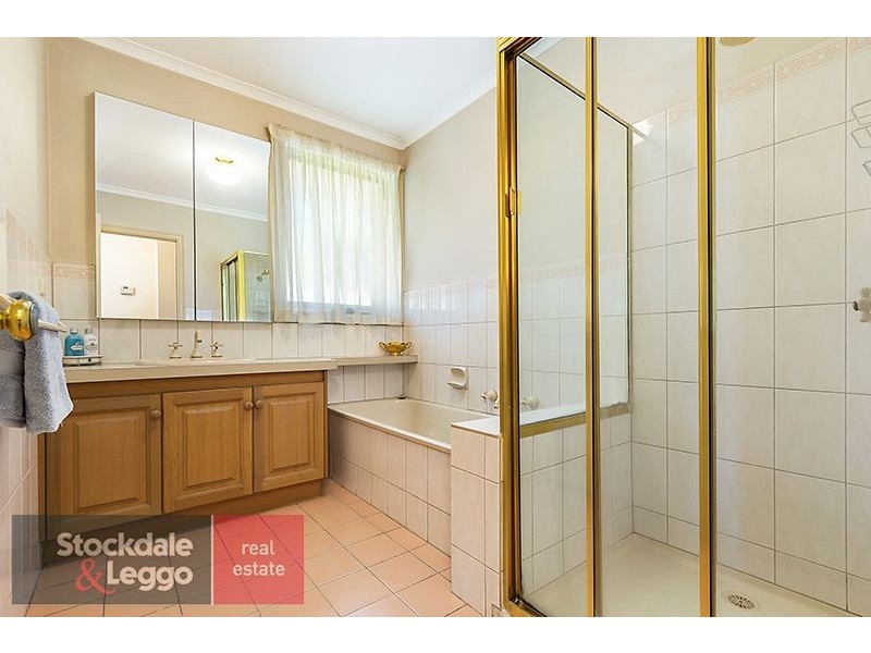 2/5 Holland Road, Blackburn South VIC 3130