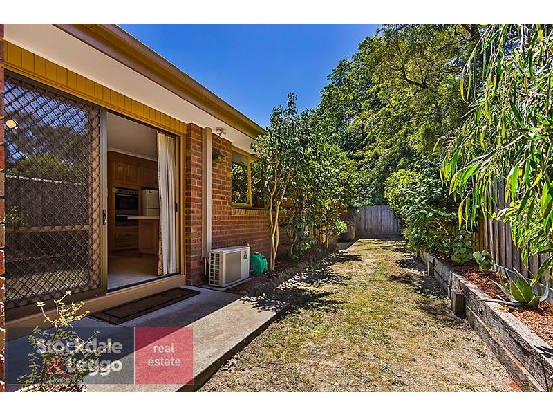 2/5 Holland Road, Blackburn South VIC 3130
