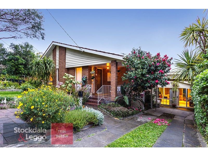 16 Ashburton Drive, Mitcham VIC 3132