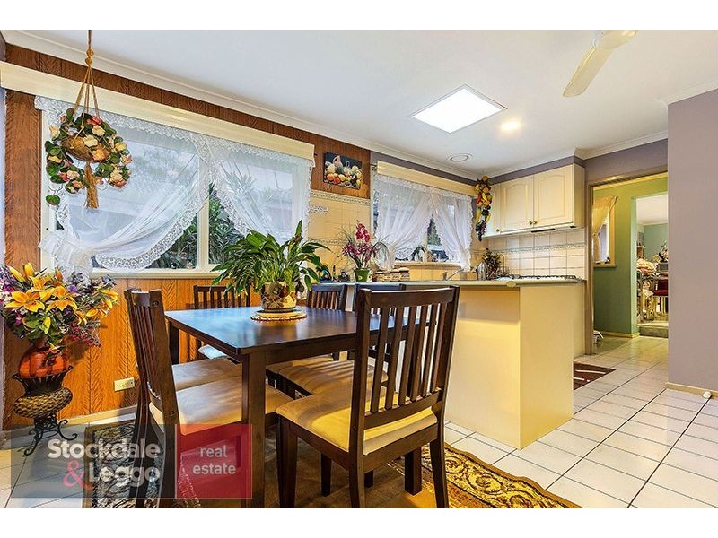 16 Ashburton Drive, Mitcham VIC 3132