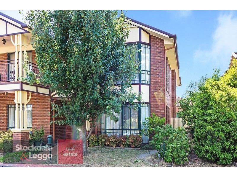 6 Illowra Walk, Blackburn South VIC 3130