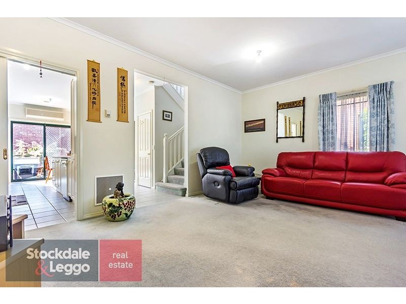 6 Illowra Walk, Blackburn South VIC 3130