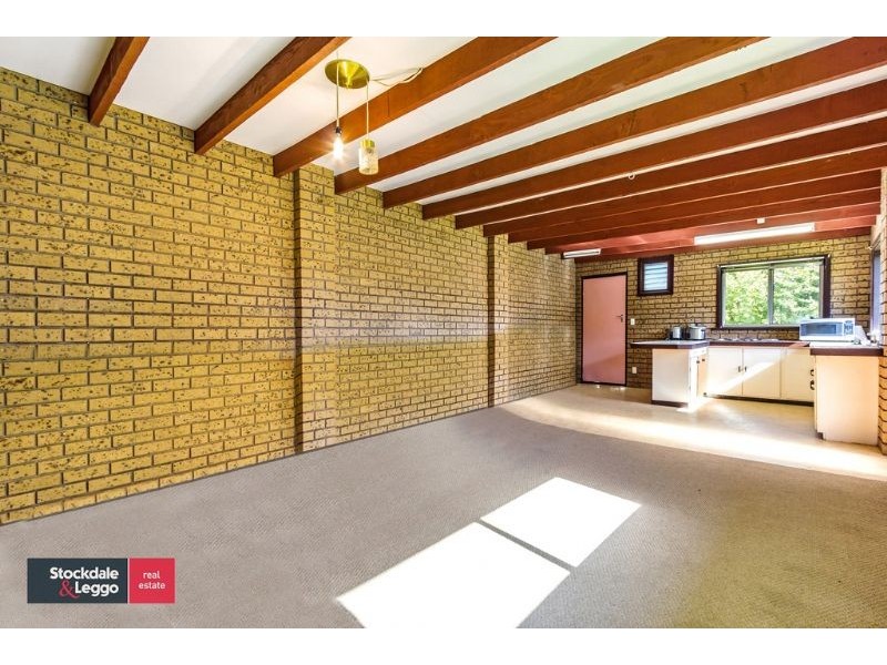 8 Raymond Street, Blackburn North VIC 3130