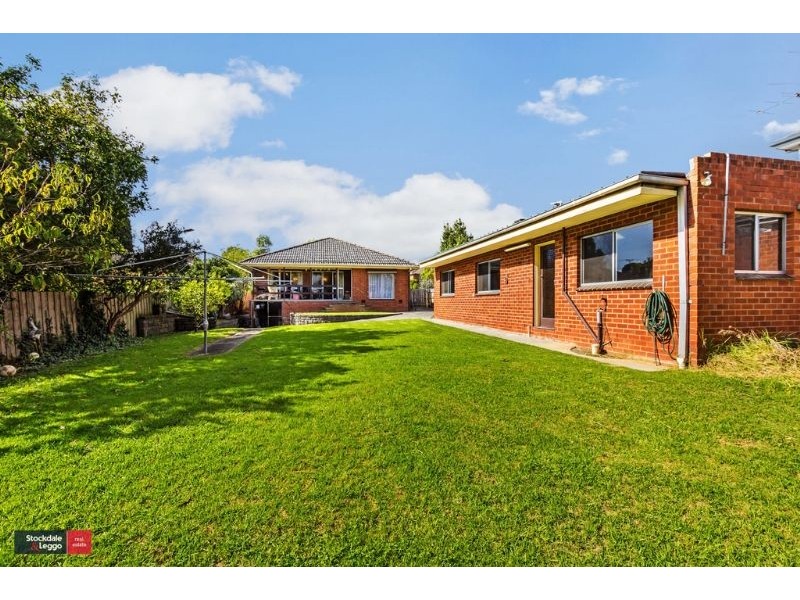 8 Raymond Street, Blackburn North VIC 3130
