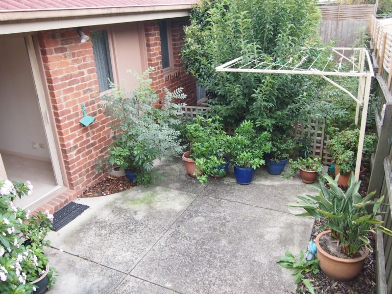 2/3 Shawlands Avenue, Blackburn South VIC 3130