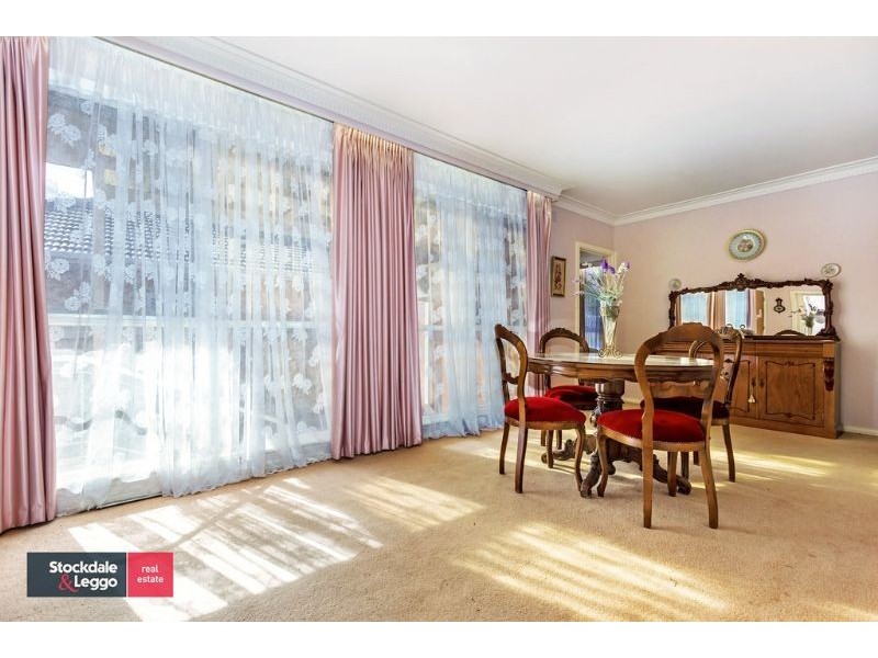 1/4 Bennett Street, Forest Hill VIC 3131