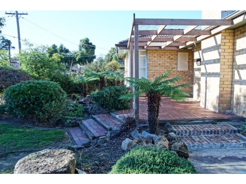 6 Rosen Street, Blackburn South VIC 3130
