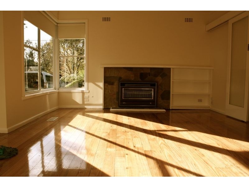 6 Rosen Street, Blackburn South VIC 3130