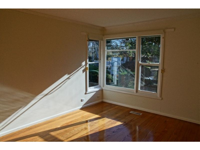 6 Rosen Street, Blackburn South VIC 3130