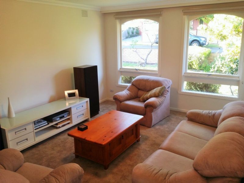 2/5 Hiddleston Avenue, Box Hill South VIC 3128