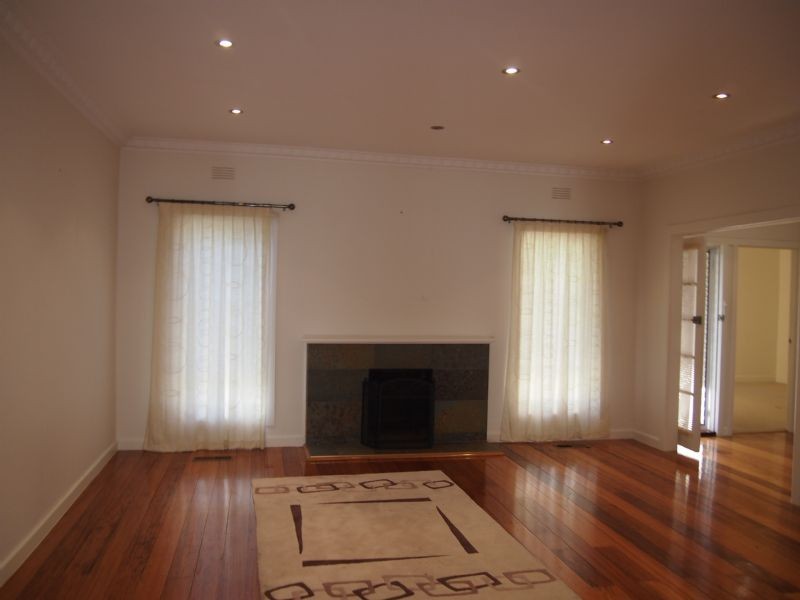 253 Elgar Road, Surrey Hills VIC 3127