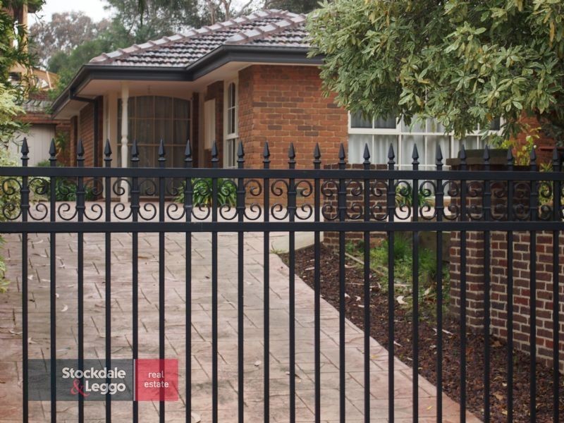90 Woodhouse Grove, Box Hill North VIC 3129
