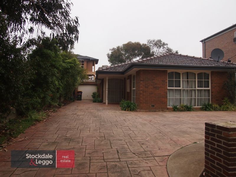90 Woodhouse Grove, Box Hill North VIC 3129