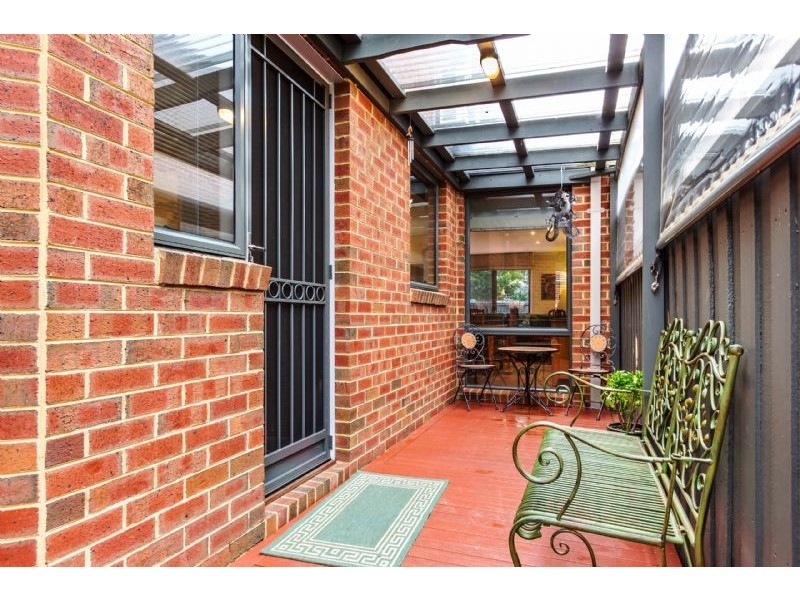 2E Pakenham Street, Blackburn VIC 3130