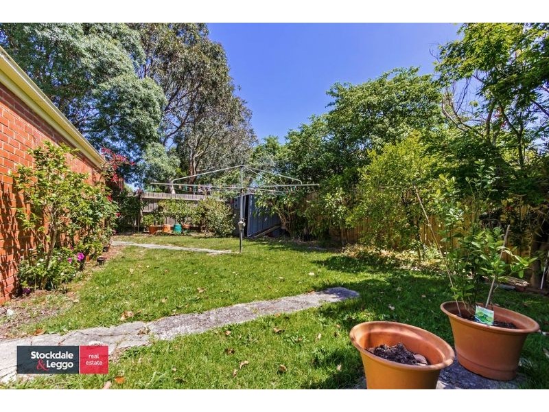 18 Orchard Grove, Blackburn South VIC 3130