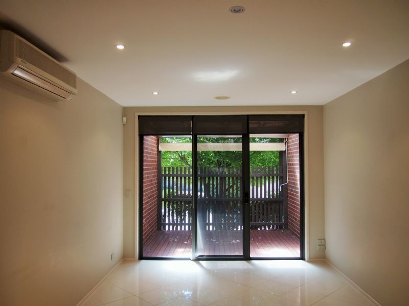 2E Pakenham Street, Blackburn VIC 3130