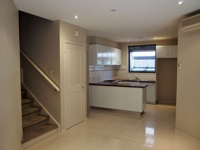 2E Pakenham Street, Blackburn VIC 3130