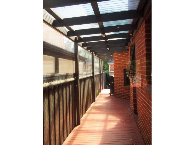 2E Pakenham Street, Blackburn VIC 3130