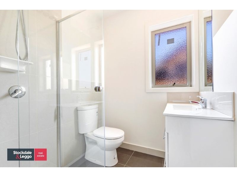 2/18 Bamfield Road, Heidelberg Heights VIC 3081