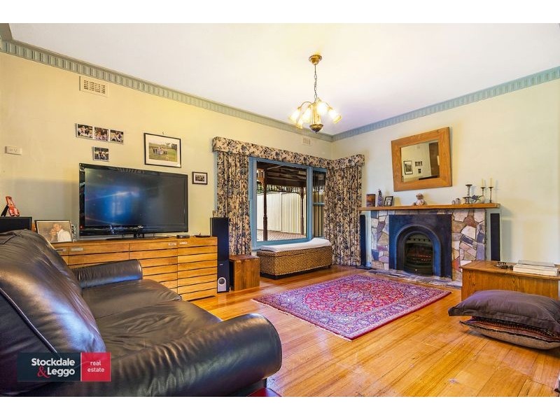 11 Walwa Street, Mitcham VIC 3132