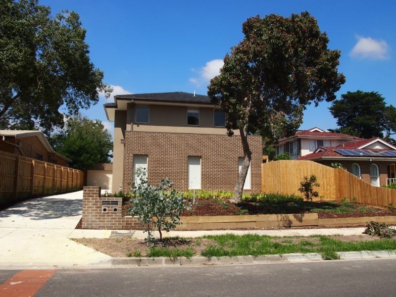 1/8 Edinburgh Road, Blackburn South VIC 3130