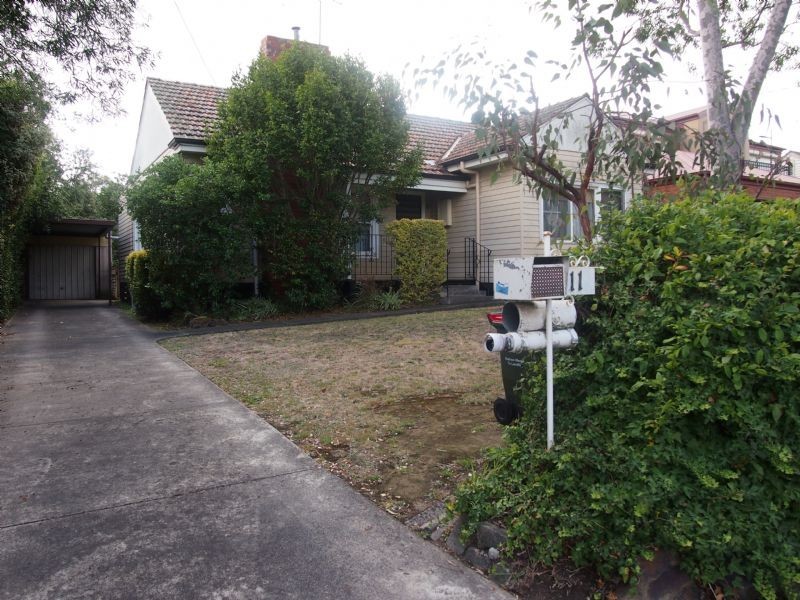 11 Hirst Street, Blackburn VIC 3130