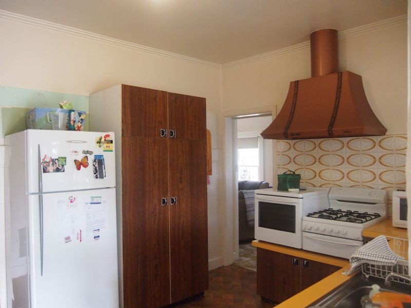11 Hirst Street, Blackburn VIC 3130