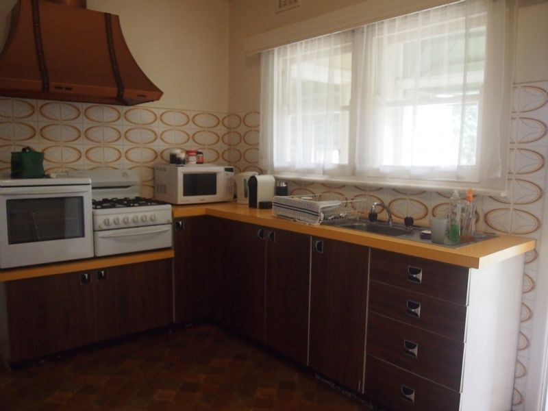 11 Hirst Street, Blackburn VIC 3130