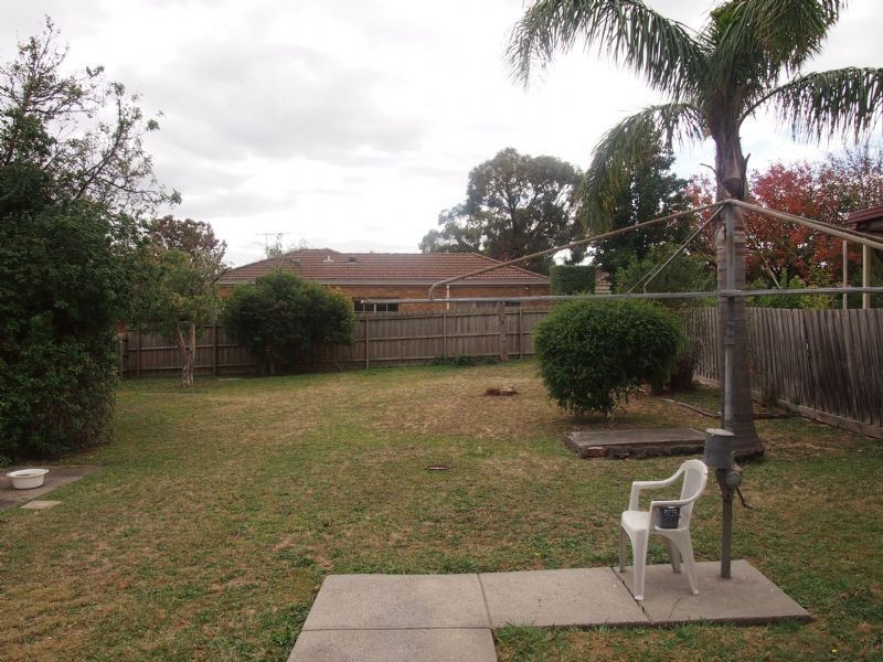 11 Hirst Street, Blackburn VIC 3130