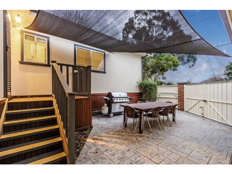 21 Koonung Road, Blackburn North VIC 3130