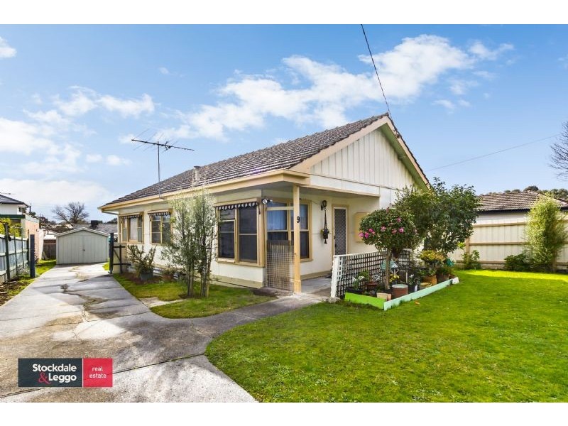 9 Hastings Avenue, Blackburn South VIC 3130