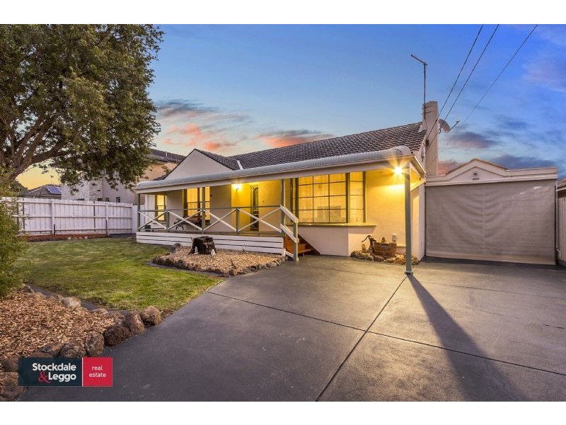 28 Crest Grove, Nunawading VIC 3131