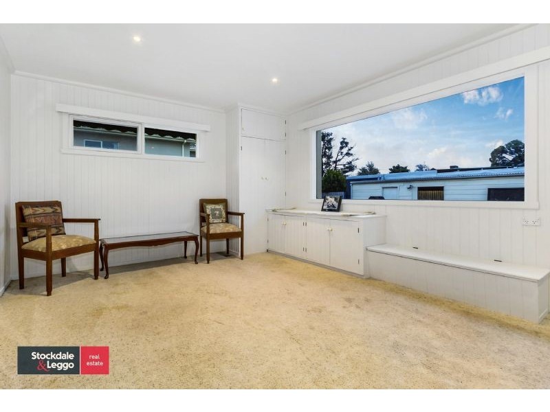 28 Crest Grove, Nunawading VIC 3131