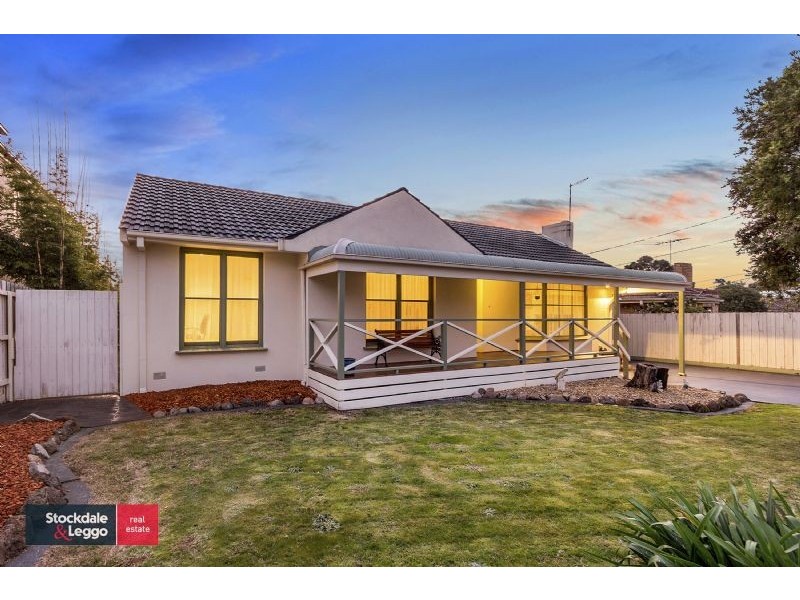 28 Crest Grove, Nunawading VIC 3131