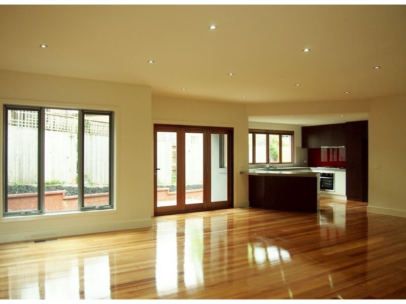 2/6 Ireland Avenue, Doncaster East VIC 3109