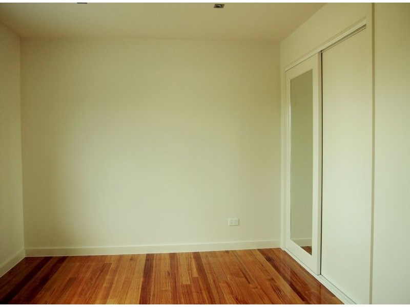 2/6 Ireland Avenue, Doncaster East VIC 3109