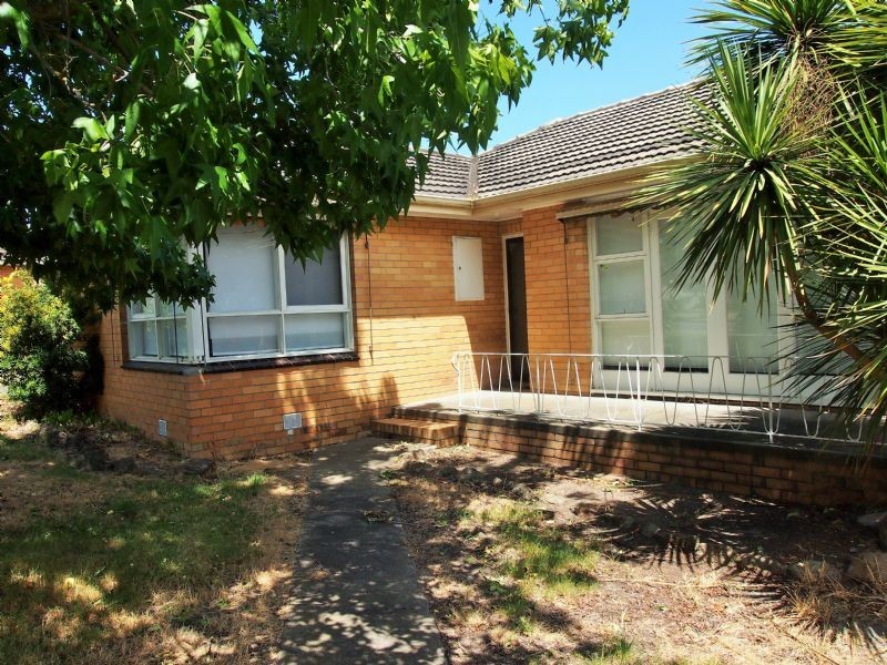 8 Henwood Street, Forest Hill VIC 3131