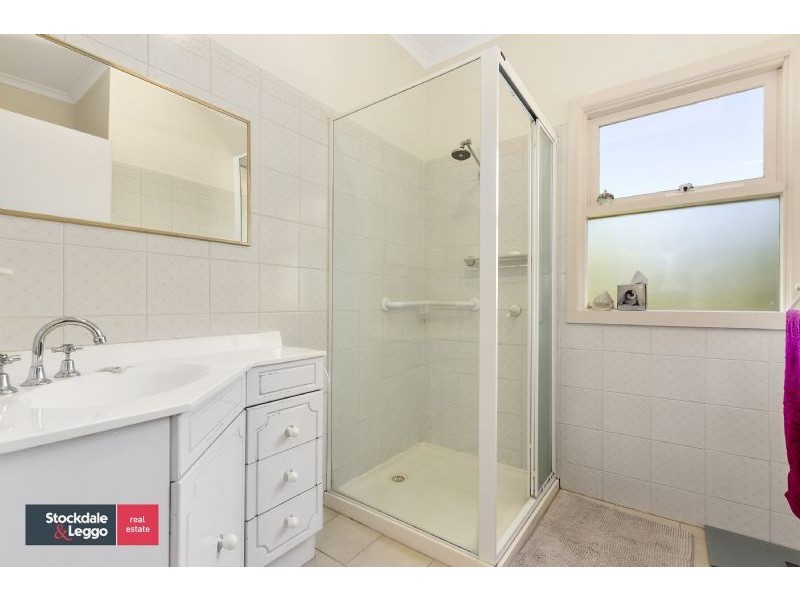 4 Aberdeen Road, Blackburn South VIC 3130