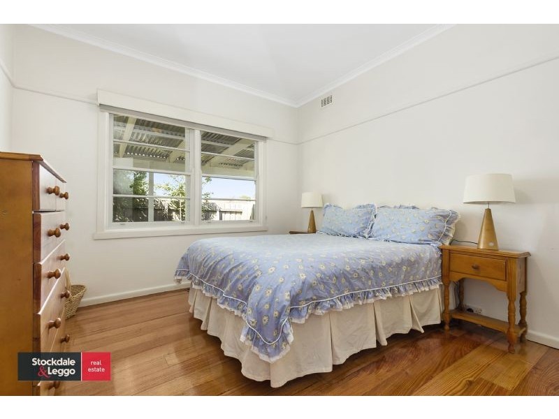 4 Aberdeen Road, Blackburn South VIC 3130