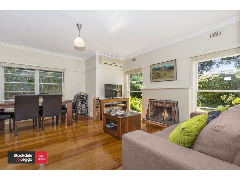 4 Aberdeen Road, Blackburn South VIC 3130