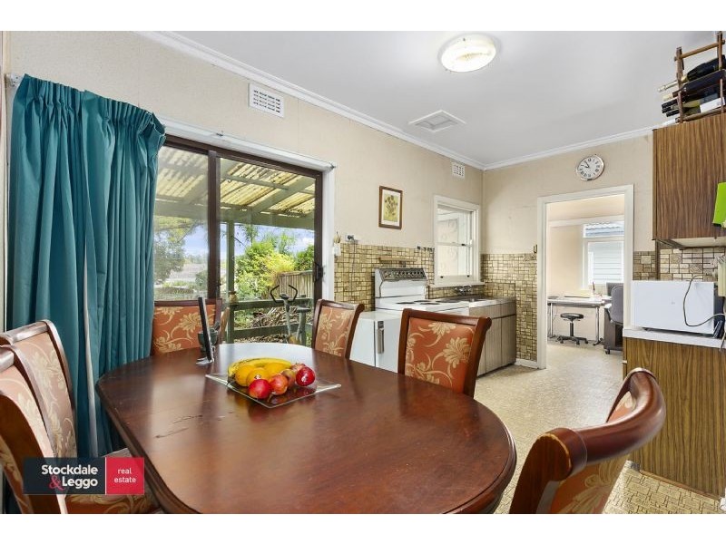 10 Simon Street, Blackburn North VIC 3130