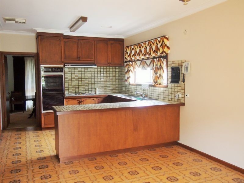 22 Golf Hill Avenue, Doncaster VIC 3108