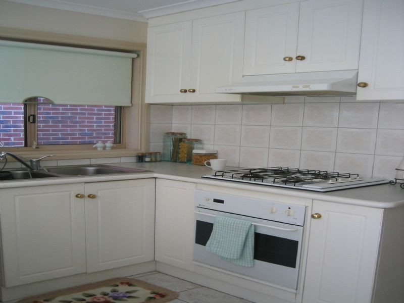 4/11 Neilsen Crescent, Bundoora VIC 3083