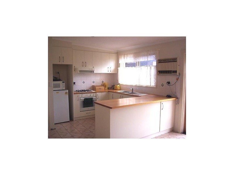 2 Patricia Avenue, Bundoora VIC 3083