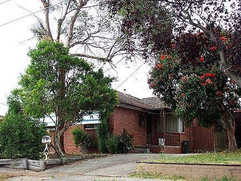 8 Neilsen Crescent, Bundoora VIC 3083