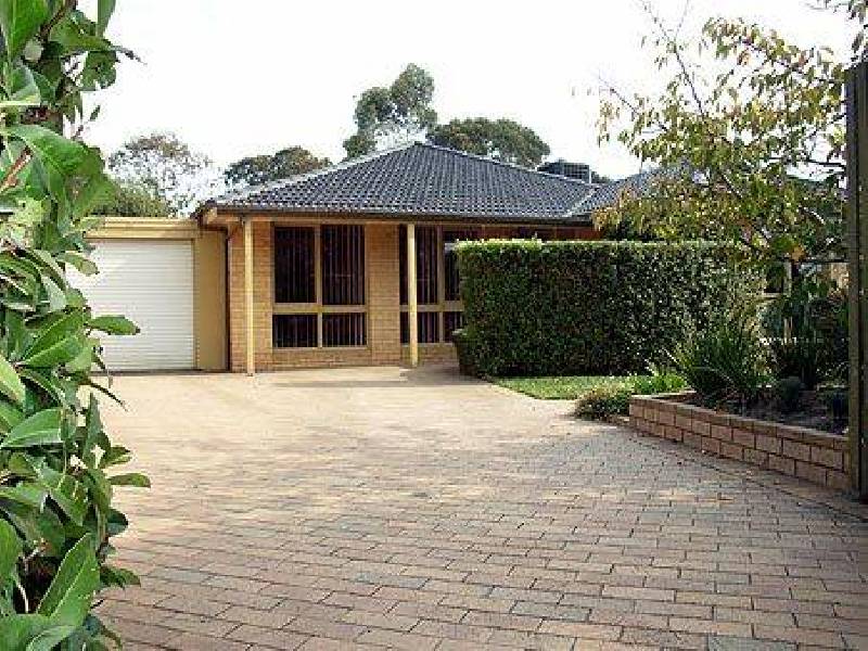 10 Dilkara Avenue, Bundoora VIC 3083